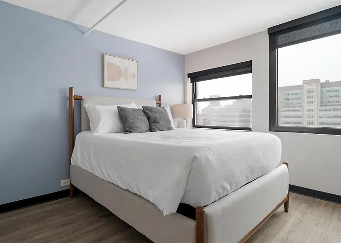 Landing Stylish 2Bd Gym Yoga Studio Apartment *