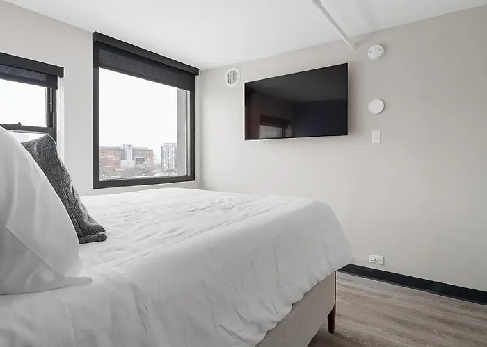 Landing Stylish 2Bd Gym Yoga Studio